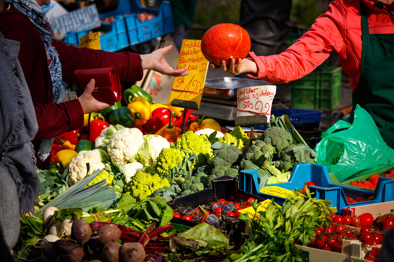 Wochenmarkt auf dem Domplatz