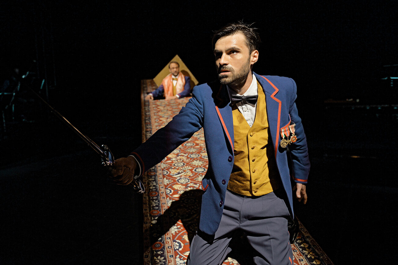 الملكScene from Hamed and الأميرة Sherifa