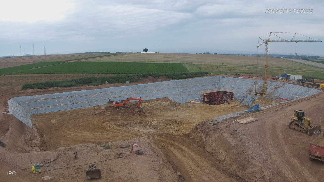 Ebersheim'da yeni yağmur suyu tutma havzası şantiyesi Ağustos 2017