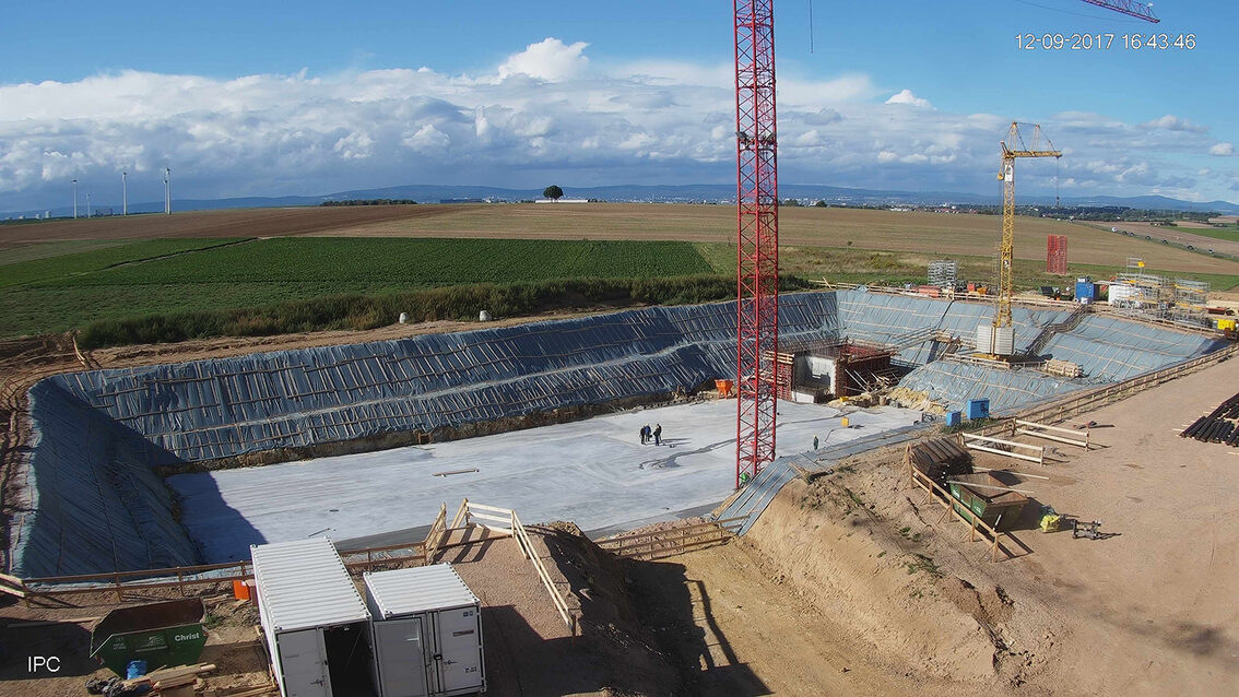 Yağmur suyu tutma havuzunun yeni inşası Ebersheim