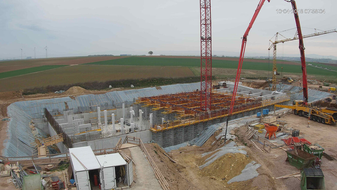 Yağmur suyu tutma havuzunun yeni inşaatı Ebersheim Nisan 2018