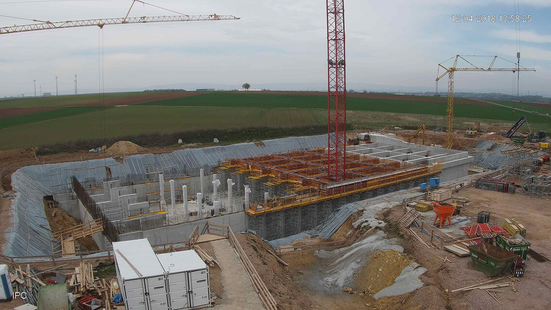 Yağmur suyu tutma havuzunun yeni inşaatı Ebersheim Nisan 2018