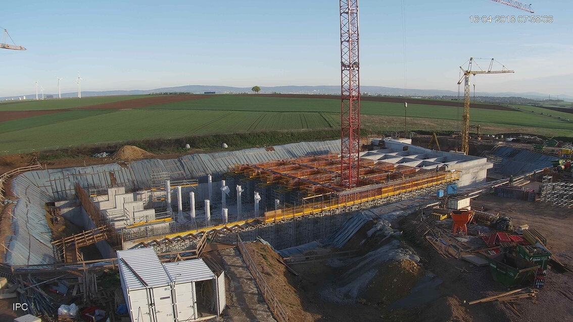 Yağmur suyu tutma havuzunun yeni inşaatı Ebersheim Nisan 2018