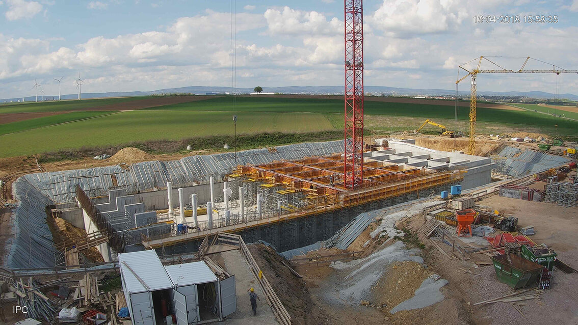 Yağmur suyu tutma havuzunun yeni inşaatı Ebersheim Nisan 2018