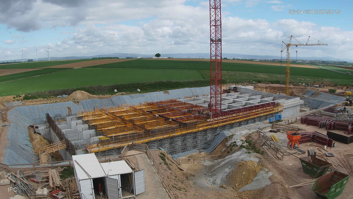 Yağmur suyu tutma havuzunun yeni inşaatı Ebersheim Nisan 2018