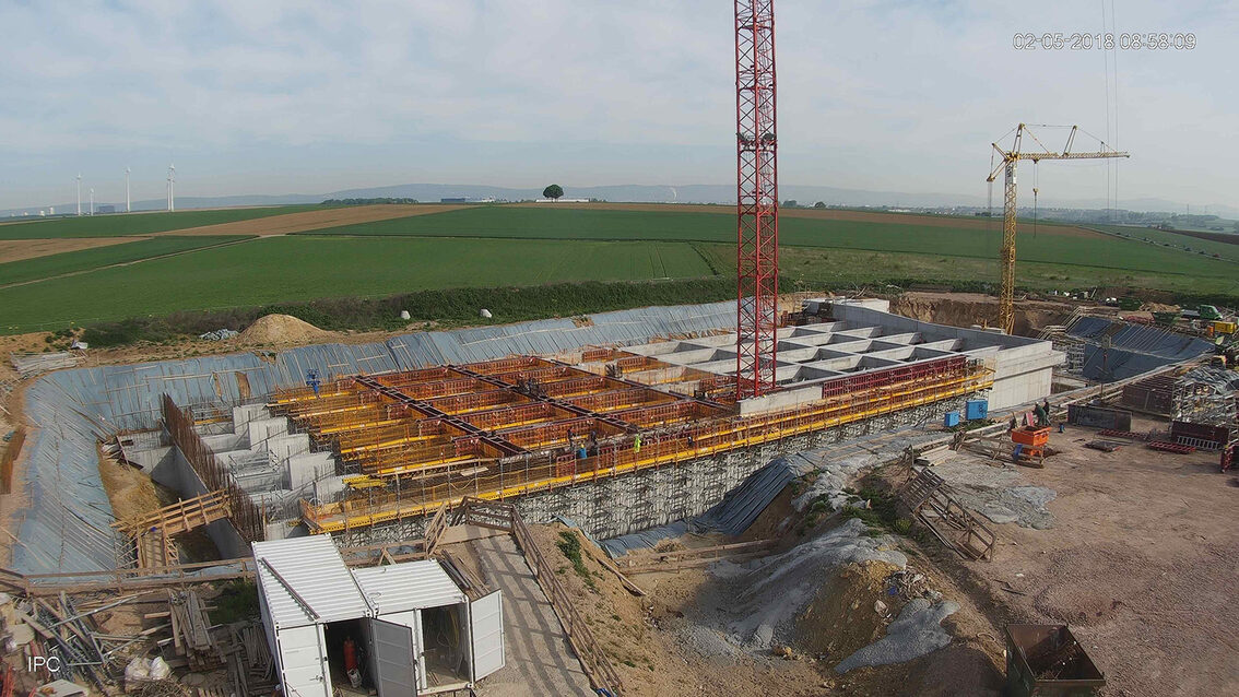 Ebersheim yağmur suyu tutma havuzunun yeni inşaatı Mayıs 2018