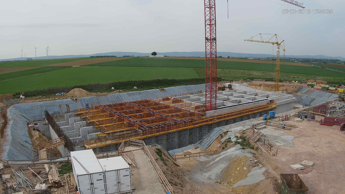 Ebersheim yağmur suyu tutma havuzunun yeni inşaatı Mayıs 2018