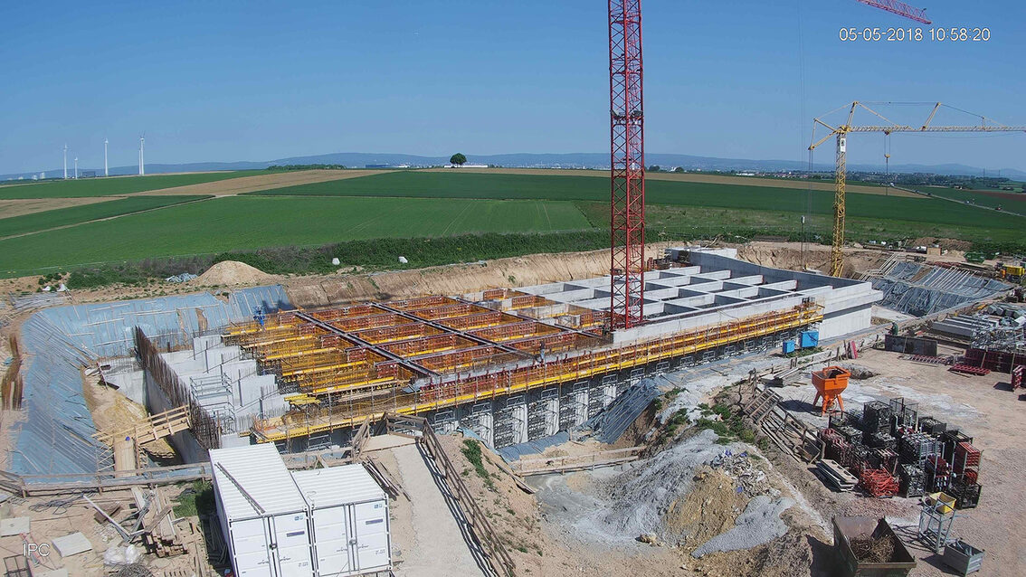 Ebersheim yağmur suyu tutma havuzunun yeni inşaatı Mayıs 2018