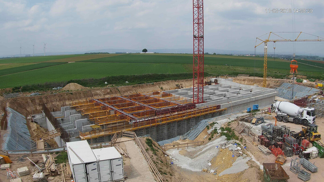 Ebersheim yağmur suyu tutma havuzunun yeni inşaatı Mayıs 2018