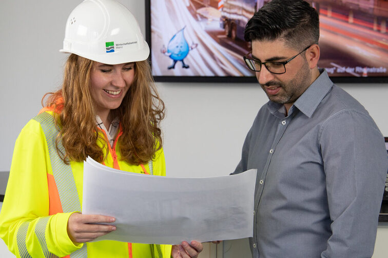 En la foto aparecen dos de nuestros colegas