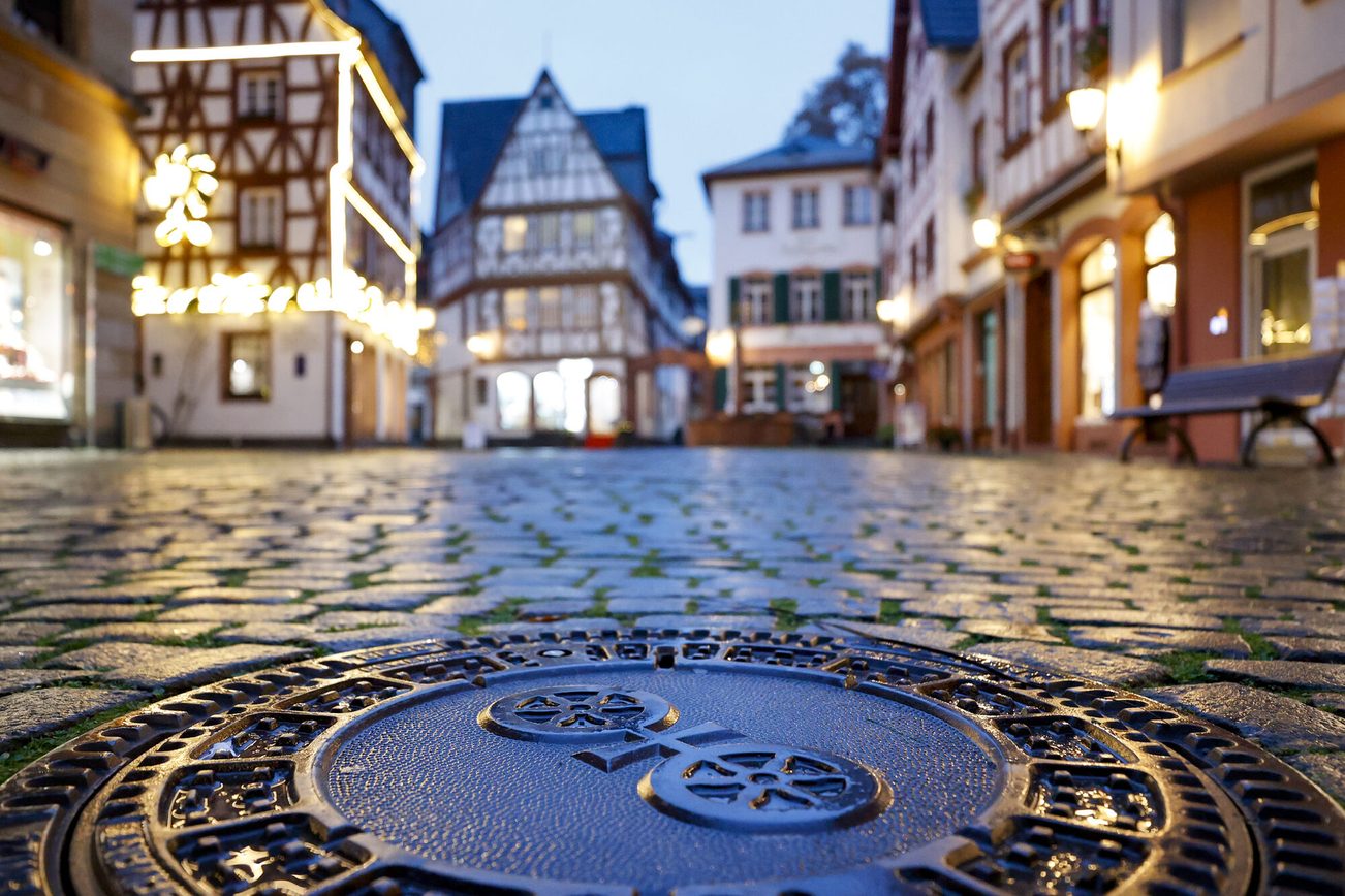 La calle Augustinerstraße por la noche