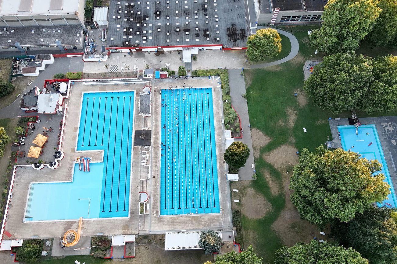 Mombach Swimming Pool